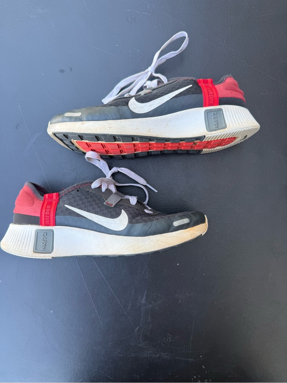 Nike72 Kids Black, Red & White Athletic Sneakers